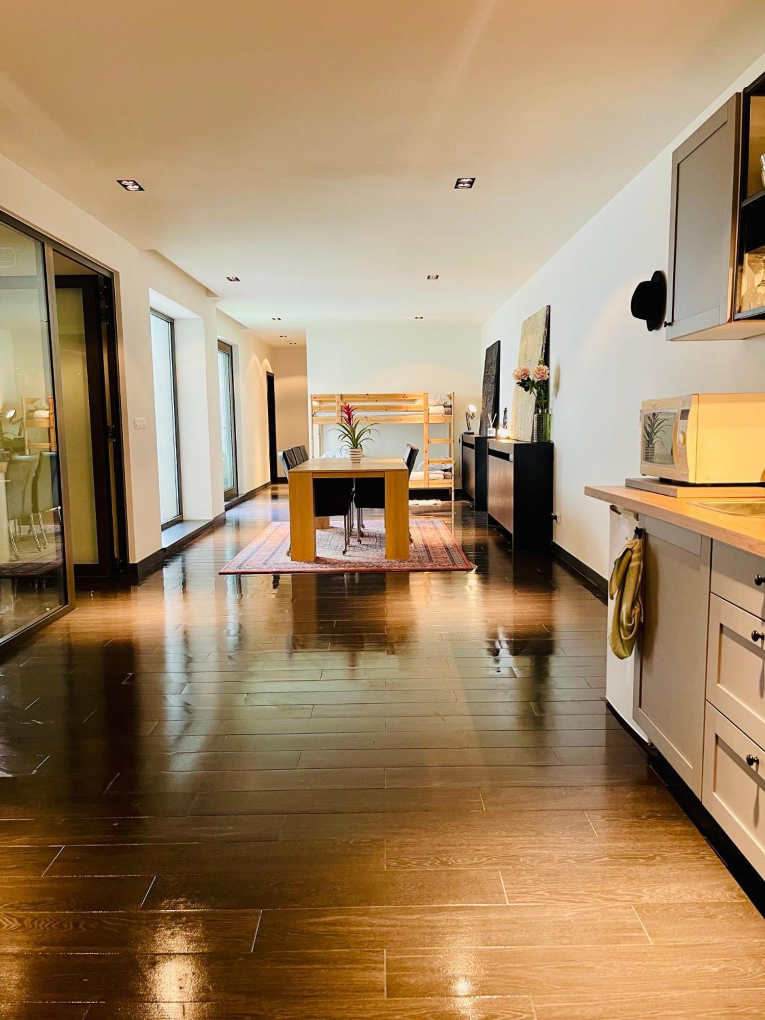 Down Town Spacious Loft Retreat With Private Parking Βρυξέλλες Εξωτερικό φωτογραφία