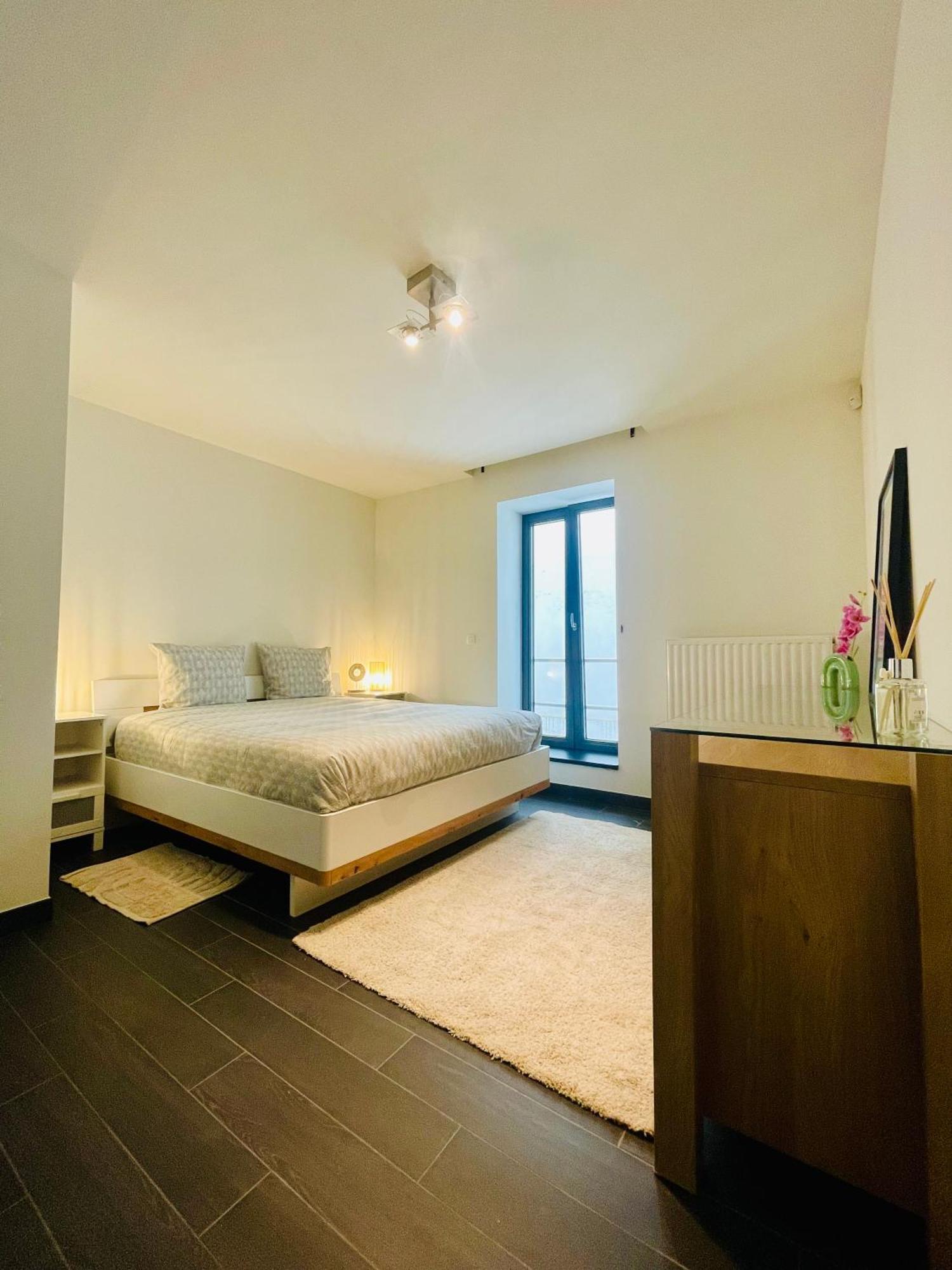 Down Town Spacious Loft Retreat With Private Parking Βρυξέλλες Εξωτερικό φωτογραφία